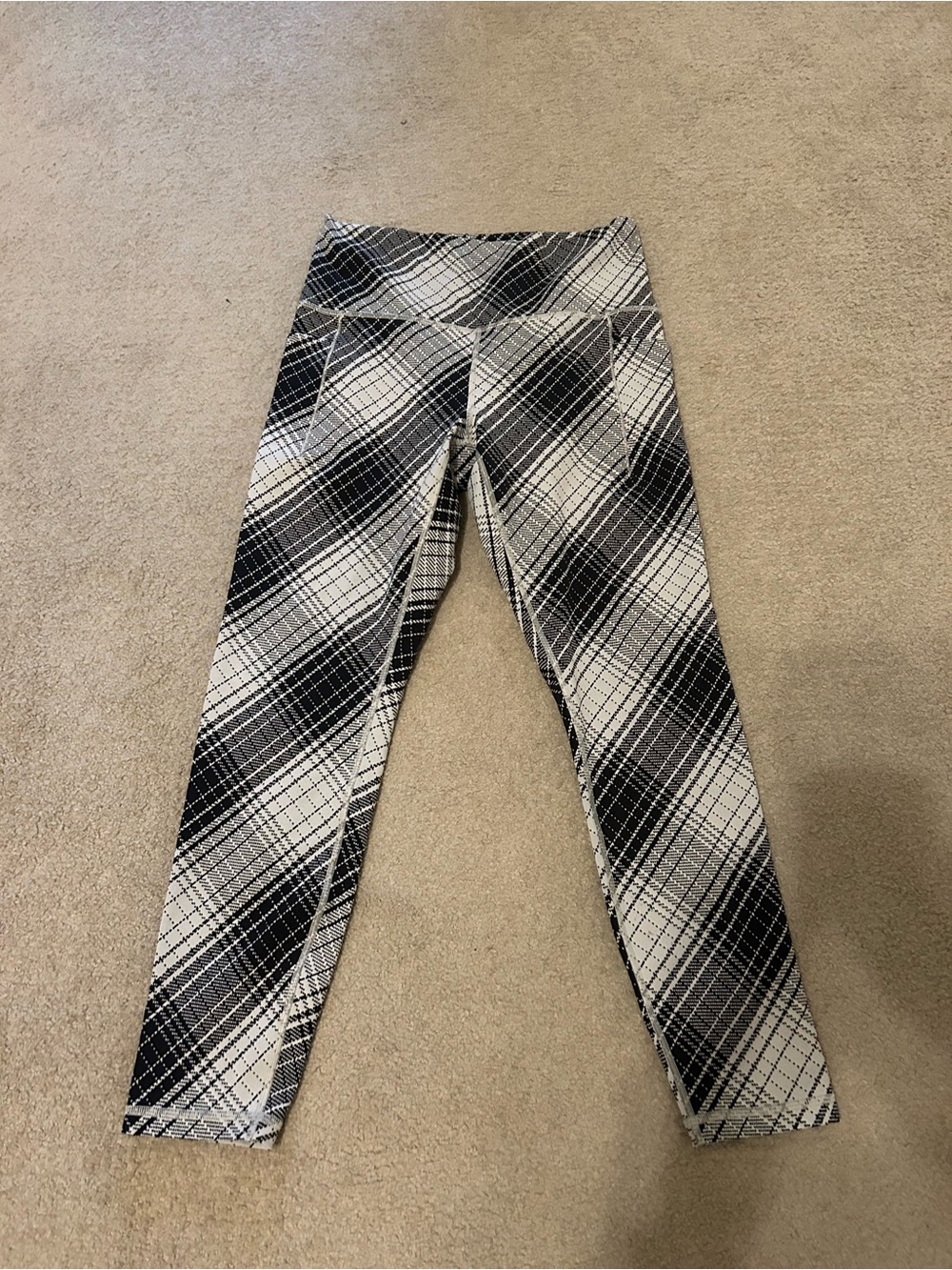 Athleta Plaid Salutation Stash Textured Tight